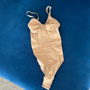 Skims bodysuit size SM